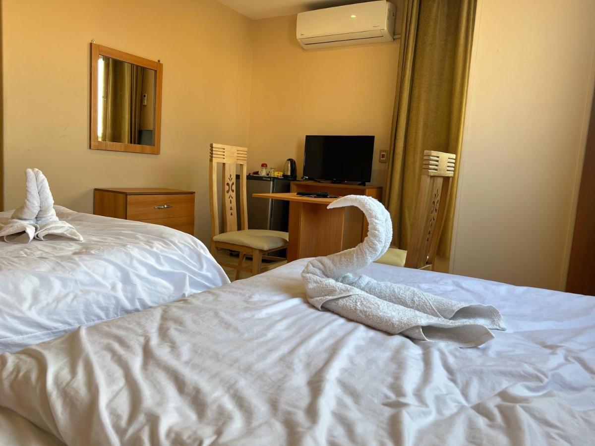 Grand Pyramids View Hotel Cairo Ngoại thất bức ảnh